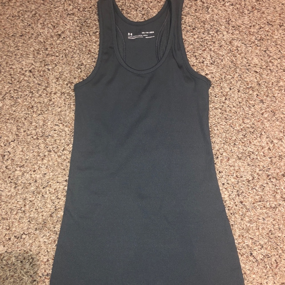 gray under armour tank top